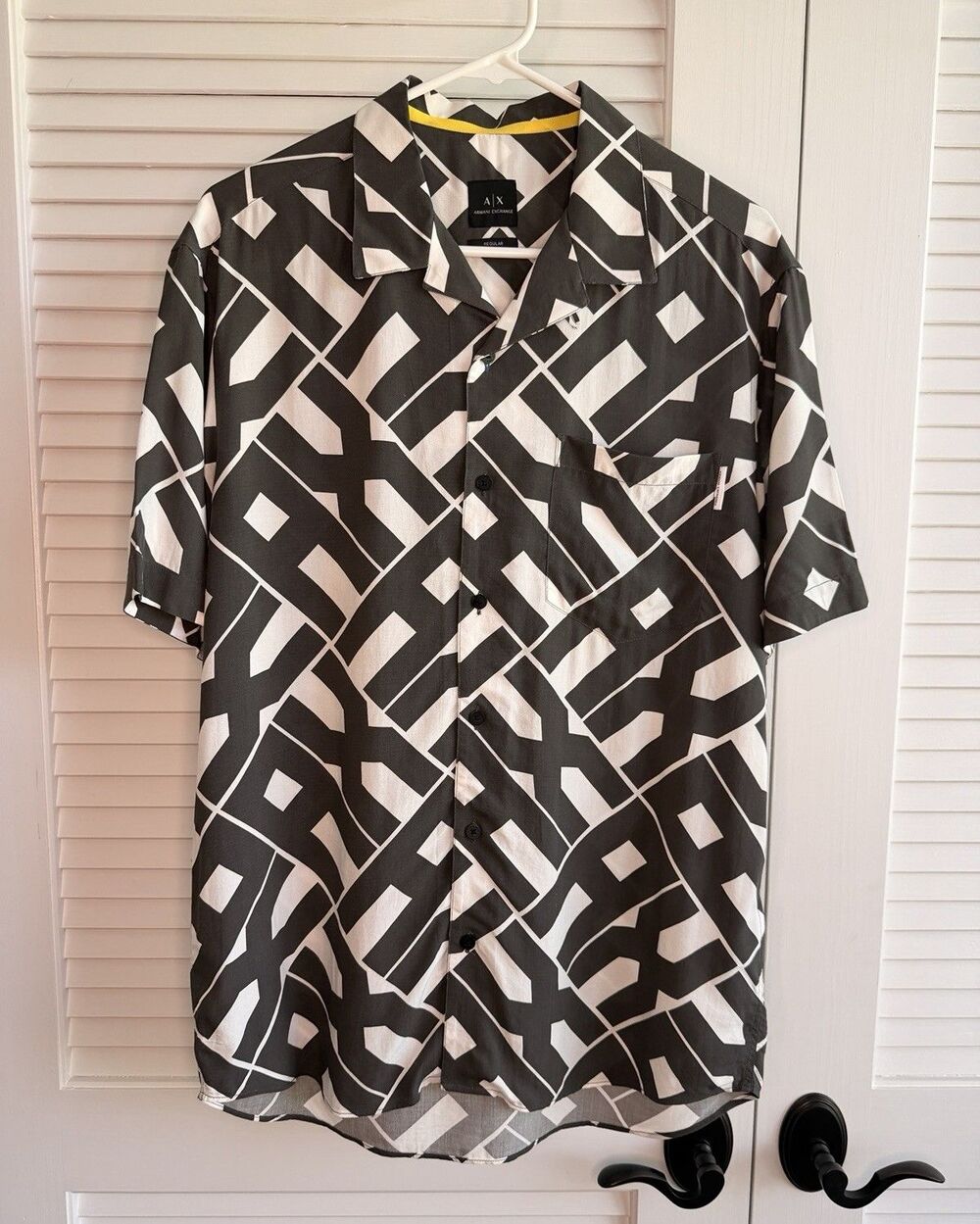 A|X Armani Exchange Mens L Black White Geometric Print Viscose  Shirt Button Up